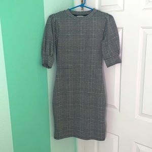 Mid Length Dress with puff sleeves